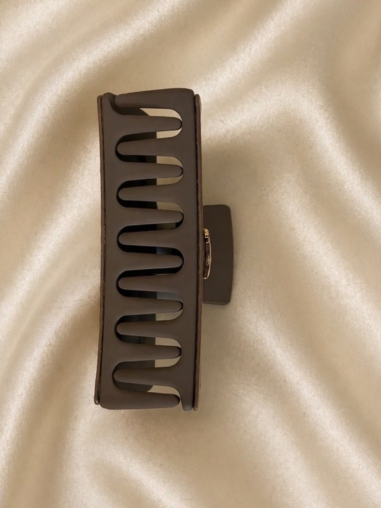 Fendi Brown & Gold FF Logo Hair Clip main image 9